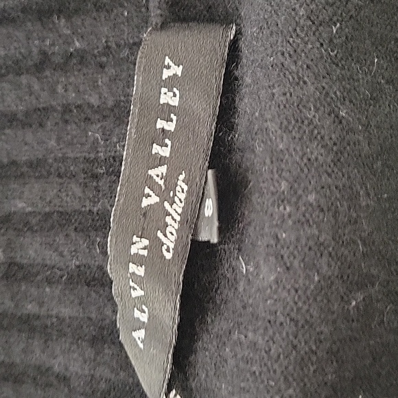 ALVIN VALLEY Clothier Cashmere Sweater - Picture 2 of 5